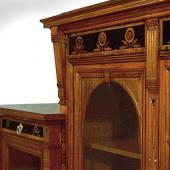 Мозаичный резной книжный шкаф с бронзовыми литыми ручками, XIX век Мозаичный резной книжный шкаф с бронзовыми литыми ручками, XIX век